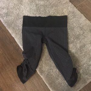 Lulu lemon Capri black